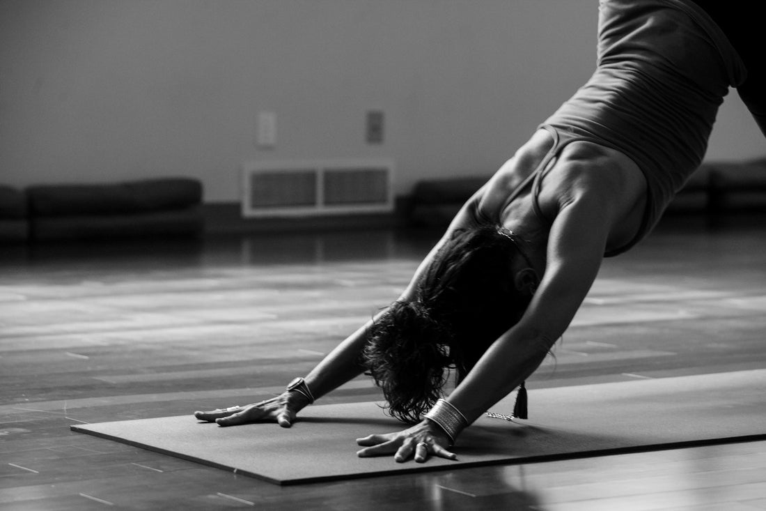 Die Kraft des Fließens: Entdecke Vinyasa Yoga für eine dynamische Praxis