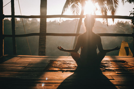 Mehr Lebensfreude durch Yoga: Tipps für Senioren