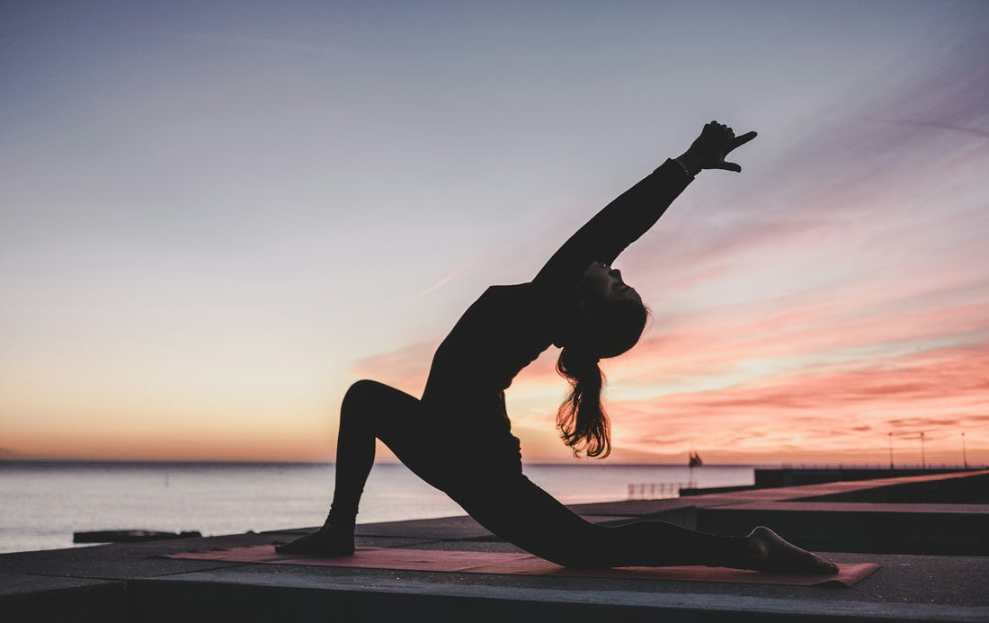 Kraftvoll und flexibel: Die Top Yoga Figuren für junge Athleten